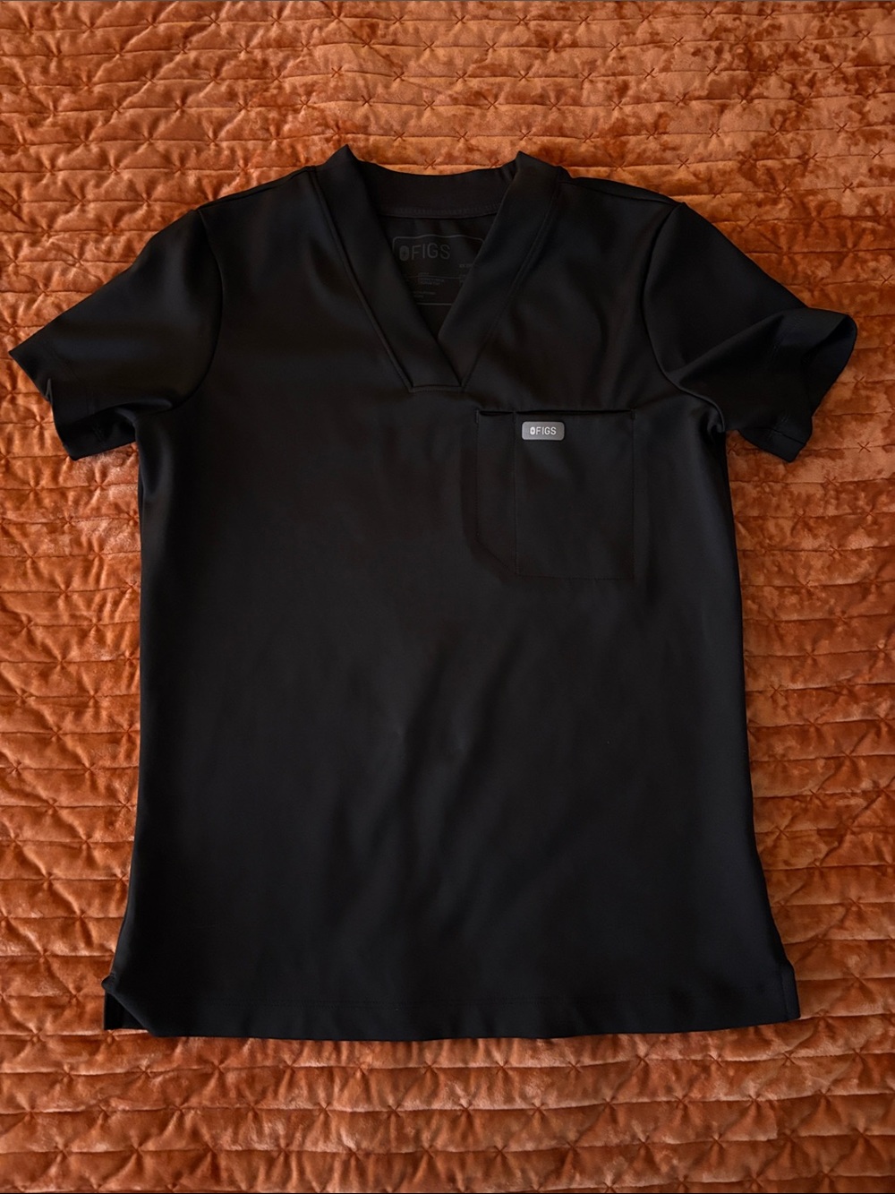 FIGS women’s Form-x Black V-Neck Scrub Top